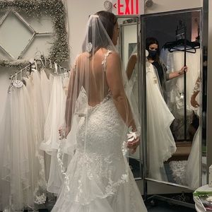 Ivory Lace Veil